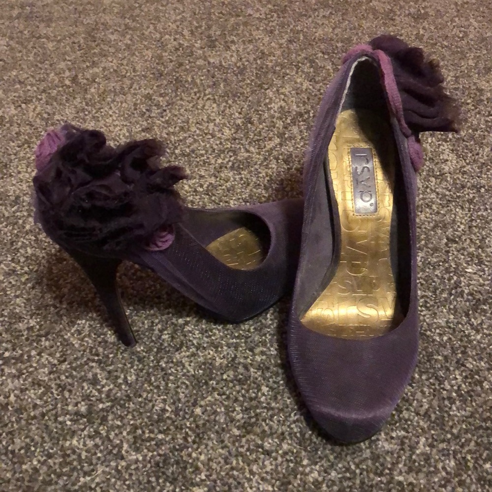 RSVP Purple Heels with tulle and flower design